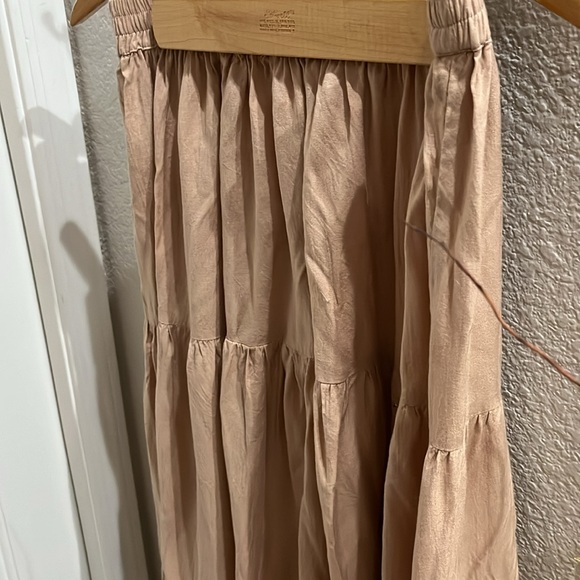VTG Tan Slight Rustish 100% Rayon Maxi, Sz M, real functioning concho buttons - Picture 2 of 8
